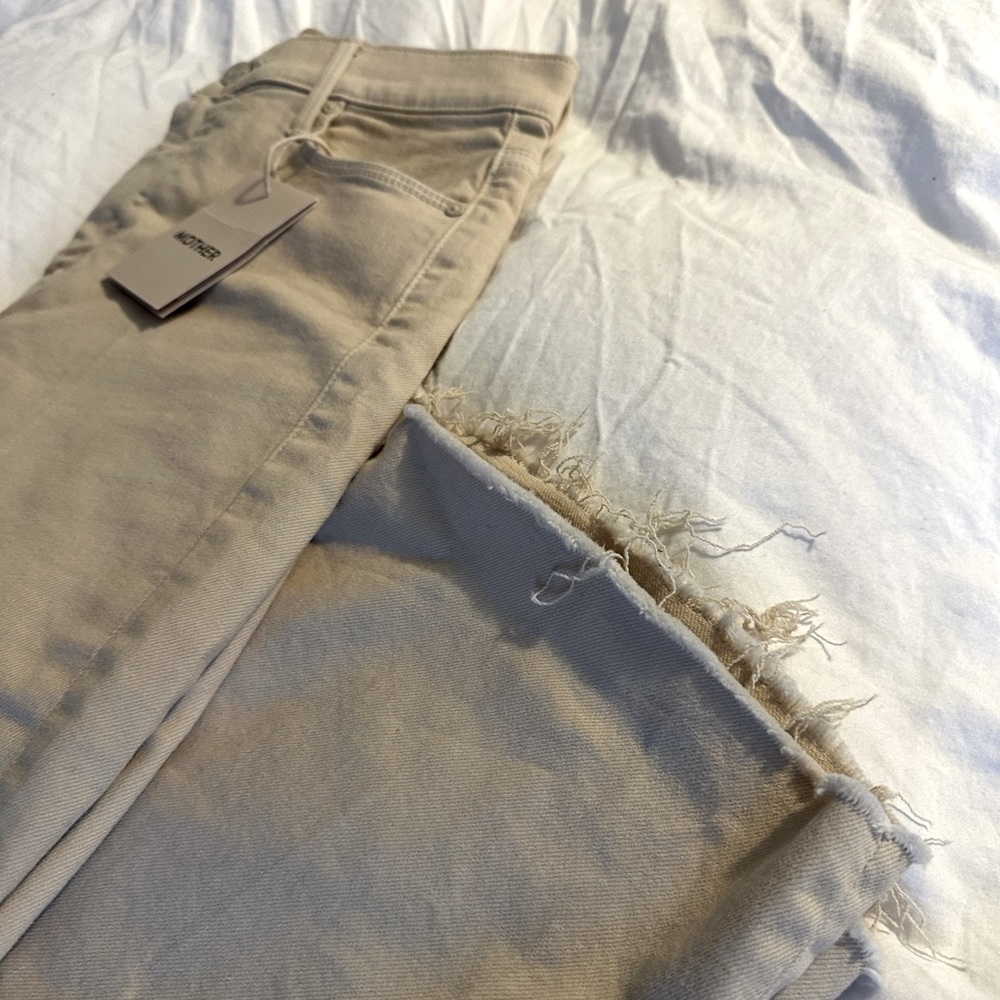 Mother Denim The Weekender Fray Jean - Picture 7 of 10